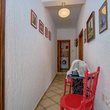 House Nona Miholascica