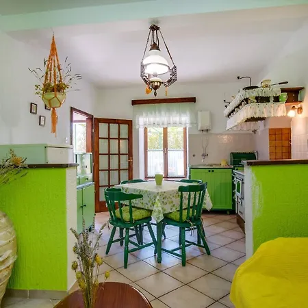 House Nona 3*